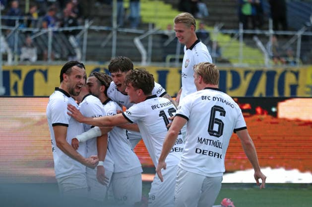 Soccer, Northeast Regional League: 1 FC Lok Leipzig vs. BFC Dynamo, September 16, 2026. Goal celebration by the BFC team after scoring the opening goal to make it 0–1. Soccer, Northeast Regional League, 2026–2027 season, Matchday 9: 1 FC Lok Leipzig vs. BFC Dynamo on September 16, 2026, at Bruno Plache Stadium, Leipzig Copyright: xBEAUTIFULxSPORTS JanxKaeferx
