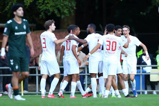 11 Toralf Hense of Eimsbütteler TV celebrates his goal—the 1-0 lead—with his teammates. Soccer Men’s Regionalliga Nord 2026–2027 Season Matchday 9 Eimsbütteler TV vs. SV Werder Bremen U23 September 16, 2026 2026 Hinschenfelde Sports Park