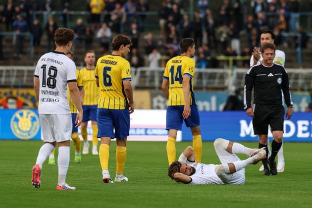 Germany Regional League Northeast 2026–2027, Matchday 9, 1 FC Lokomotive Leipzig vs. BFC Dynamo, Bruno Plache Stadium, Leipzig; Foul on Diren Mehmet Günay (BFC Dynamo), 26 Copyright: xLucasxWalterx