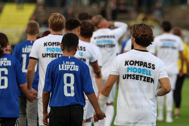 Germany Regional League Northeast 2026–2027, Matchday 9, 1. FC Lokomotive Leipzig vs. BFC Dynamo, Bruno Plache Stadium, Leipzig—Implement the compass model, logo Copyright: xLucasxWalterx