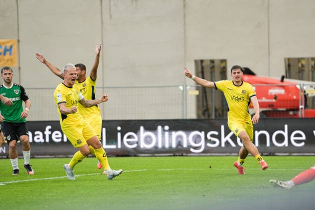 Germany 3rd Division 2026–2027, Matchday 6: SC Preußen Münster vs. 1 FC Saarbrücken, Wednesday, September 16, 2026, LVM Preußenstadion, Münster, North Rhine-Westphalia, Germany; Goal celebration, joy, emotions; Goal to make it 0–1 for 1 FC Saarbrücken by Alexander Staff (1 FC Saarbrücken), 29, and Florian Pick (1 FC Saarbrücken), 20 Copyright: xMerlexKölkingx