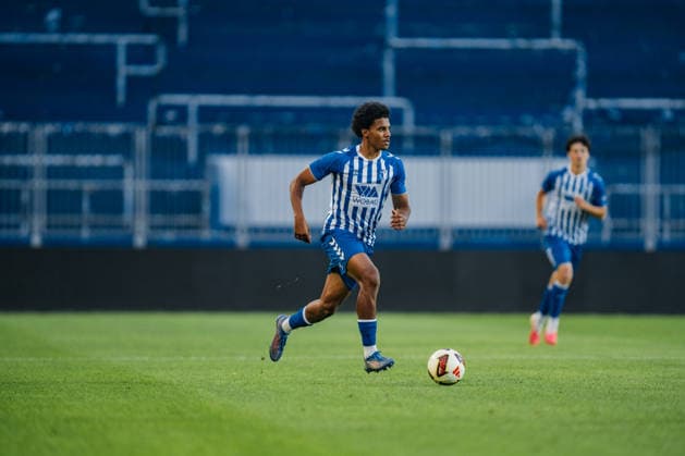 Germany Regionalliga Northeast 2026–2027, Matchday 9: 1. FC Magdeburg II vs. FC Erzgebirge Aue at AVNET ARENA Magdeburg; Jeremie Niklaus (1. FC Magdeburg II), 17, in possession Copyright: xTomxLauruschkatx
