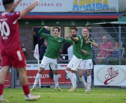 Photo: Goal celebration in Hannover—Mehmet ÖZÜN (11), Nick BODE (18), and Yannik POHLMANN (21). Regional League North, Matchday 9 on Wed, Sept. 16, 2026: Eintracht Norderstedt vs. HSC Hannover
