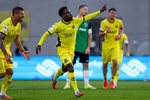 September 16, 2026, xkwix, Soccer, 3rd Division, Preußen Münster vs. 1. FC Saarbrücken, Preußenstadion, Matchday 6, 2026–2027 Season: Kelsey Owusu celebrates 1 FC Saarbrücken’s 31st goal after scoring to make it 0–2. DFB regulations prohibit any use of photographs as image sequences and or quasi-video. Photo: xKamilxWilkowskixPressefotoKochx, North Rhine-Westphalia, Germany