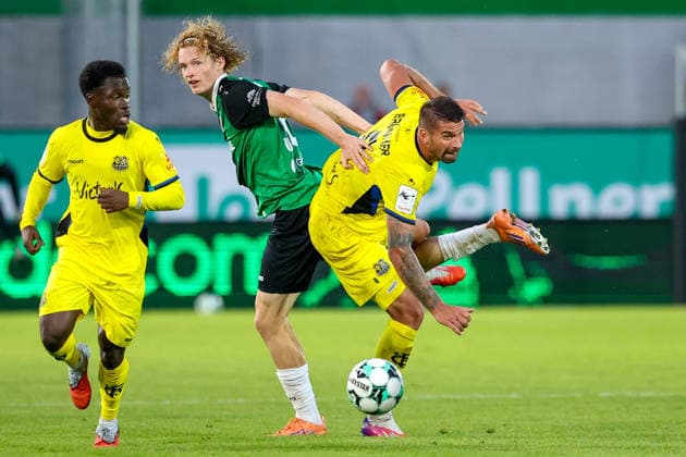 September 16, 2026, xkwix, Soccer, 3rd Division, Preußen Münster vs. 1. FC Saarbrücken, Preußenstadion, Matchday 6, 2026–2027 Season: Niklas Varelmann (Preußen Münster) 36 in a tackle against Kai Bruenker (1. FC Saarbrücken) 9. DFB regulations prohibit any use of photographs as image sequences and or quasi-video. Photo: xKamilxWilkowskixPressefotoKochx, North Rhine-Westphalia Westphalia, Germany