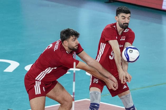 Turkiye v Latvia - CEV EuroVolley 2026 Men CLUJ-NAPOCA, ROMANIA - SEPTEMBER 16: Gokcen Yuksel (L) and Yasin Aydin (R) of Turkiye in action during the CEV 2026 European Men s Volleyball Championship Group D match between Turkiye and Latvia at BT Arena in Cluj-Napoca, Romania, on September 16, 2026. Osmancan Gurdogan Anadolu Cluj Romania. Editorial use only. Please get in touch for any other usage.  Copyright: x2026xAnadoluxOsmancanxGurdoganx