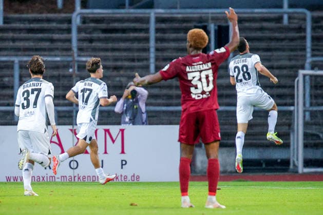 September 16, 2026, xsefx, Soccer, SC Fortuna Köln vs. SV Wehen Wiesbaden, 3rd Division, South Division, Matchday 6, 2026–2027 Season. Celebration after Moritz Flotho’s 2–0 goal for SV Wehen Wiesbaden. 28. DFB regulations prohibit any use of photographs as image sequences and or quasi-video. North Rhine-Westphalia, Germany