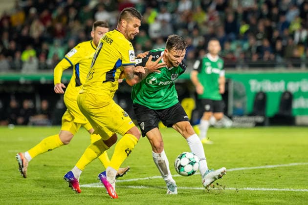 L R Kai Bruenker, 1 FC Saarbrücken, 09, in a tackle with Philipp Maier, SC Preussen Münster, 26 GER, SC Preussen Münster vs. 1 FC Saarbrücken, Soccer, 3rd Division, Matchday 6, 2026–2027 season, September 16, 2026 DFL regulations prohibit any use of photographs as image sequences and or quasi-video GER, SC Preussen Münster vs. 1 FC Saarbrücken, soccer, 3rd Division, Matchday 6, 2026–2027 season, September 16, 2026, Münster Copyright: xEibner-Pressefoto JanxRollingerx EP_JSK