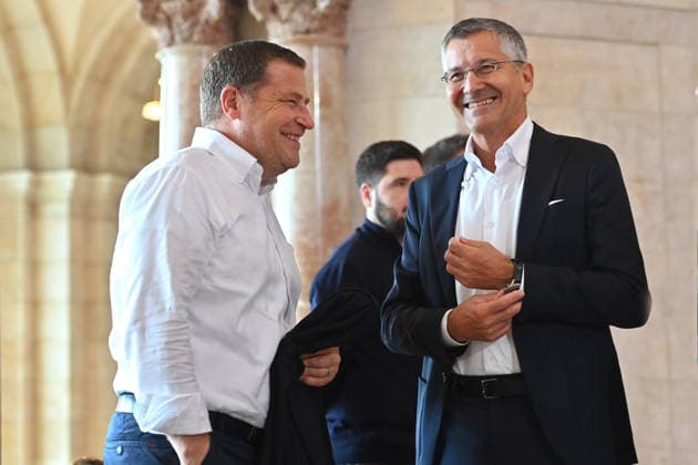 From left: Max EBERL, Sports Director of FC Bayern Munich, Herbert HAINER, President of Bayern Munich; Markus SOEDER, Minister-President of Bavaria and Chairman of the CSU, welcomes the championship teams of FC Bayern Munich in the Kuppelsaal at the State Chancellery in Munich on September 16, 2026