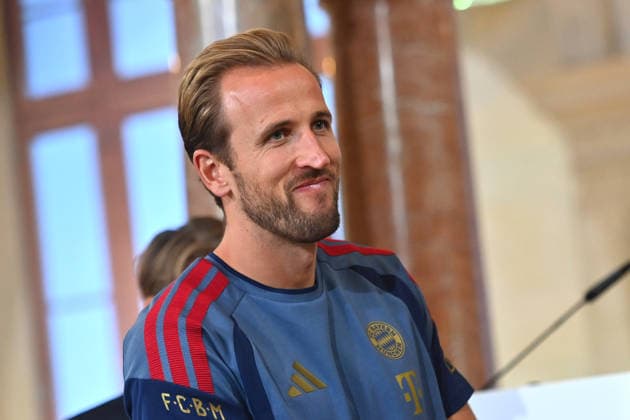 Harry KANE Bayern Munich, single image, cropped close-up, portrait,Portrait of Markus SÖDER, Minister-President of Bavaria and CSU Chairman, welcoming the championship teams of FC Bayern Munich in the Kuppelsaal at the State Chancellery in Munich on September 16, 2026