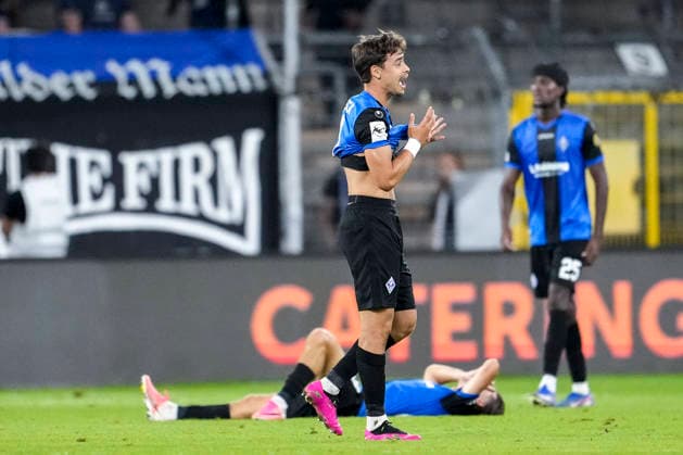 v li Francisco Mascarenhas Masca, SV Waldhof, 11, Diego Michel, SV Waldhof, 28, Favour Jidechi Okeke (Jid Okeke), SV Waldhof, 25, SV Waldhof Mannheim players, disappointed by the loss, disappointment after the final whistle, highlight, losers, lost, frustration, disappointed, pessimistic, September 16, 2026, Mannheim, Germany, soccer, 3rd Division, SV Waldhof Mannheim vs. Rot-Weiss Essen, DFB and DFL regulations prohibit any use of photographs as image sequences and or quasi-video xozx