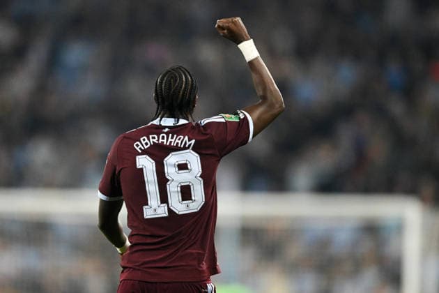 Coventry, England, 16th September 2026. Tammy Abraham of Aston Villa celebrates scoring the opening goal with teammates during the Coventry City vs Aston Villa Carabao Cup match at the Coventry Building Society Arena, Coventry. Picture credit should read: Harriet Massey Sportimage EDITORIAL USE ONLY. No use with unauthorised audio, video, data, fixture lists, club league logos or live services. Online in-match use limited to 120 images, no video emulation. No use in betting, games or single club league player publications. SPI_028_HM_COV_v_Villa_160926 SPI-5000-0027