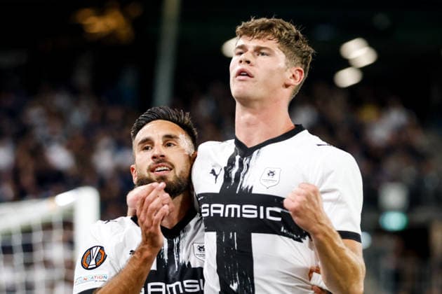 SOCCER - UEFA EL, Sturm vs Rennais GRAZ,AUSTRIA,16.SEP.26 - SOCCER - UEFA Europa League, Sturm Graz vs Stade Rennais FC. Image shows the rejoicing of Stade Rennes.  GEPAxpictures xJamesxDoak