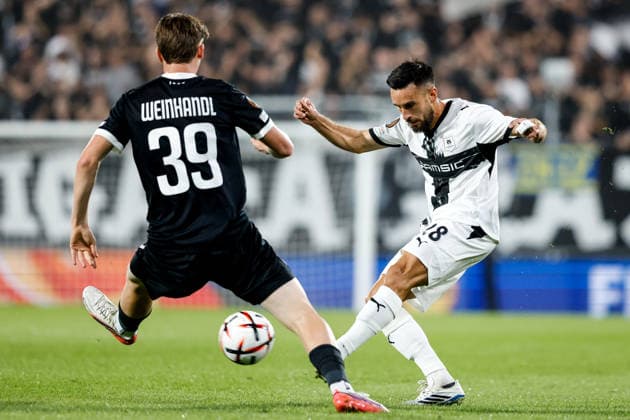 SOCCER - UEFA EL, Sturm vs Rennais GRAZ,AUSTRIA,16.SEP.26 - SOCCER - UEFA Europa League, Sturm Graz vs Stade Rennais FC. Image shows Adrien Thomasson (Rennais) and Luca Weinhandl (Sturm).  GEPAxpictures xJamesxDoak
