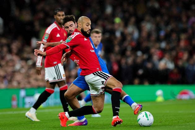 Carabao Cup round 3 Manchester United, ManU v Brighton & Hove Albion Matt O Riley of Brighton & Hove Albion battles for the ball with Noussair Mazraoui of Manchester United during the Carabao Cup round 3 match Manchester United vs Brighton & Hove Albion at Old Trafford, Manchester, United Kingdom on 16 September 2026 (Photo by Mark Cosgrove News Images) Manchester Old Trafford Greater Manchester United Kingdom Copyright: xMarkxCosgrove NewsxImagesx