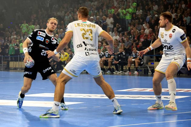 September 16, 2026, GER Germany, Handball, EHF Champions League, September 16, 2026, 2026–2027 season, Berlin, Fuechse Berlin vs. Veszprém HC, Matthes Langhoff, Fuechse Berlin 25, LIGETVARI PATRIK, Veszprém 23, nordphoto GmbH, Engler Berlin, Max Schmeling Halle, Berlin, Germany Copyright: xNordphotox xEnglerx