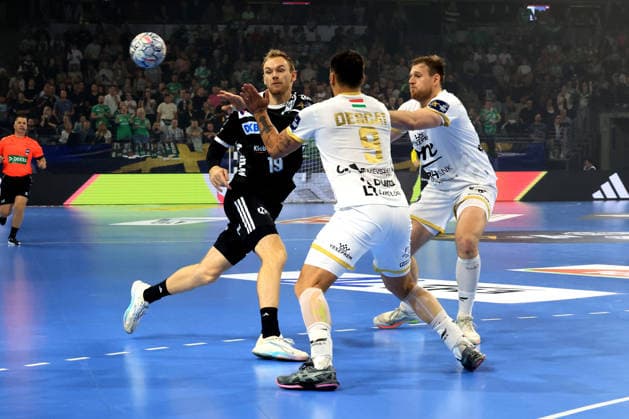 September 16, 2026, GER Germany, Handball, EHF Champions League, September 16, 2026, 2026–2027 season, Berlin, Füchse Berlin vs. Veszprém HC, Mathias Gidsel (Füchse Berlin) 19, Hugo Descat (Veszprém) 9, Dragan Pechmalbec (Veszprém) 46, nordphoto GmbH, Engler Berlin, Max Schmeling Hall, Berlin, Germany Copyright: xNordphotox xEnglerx