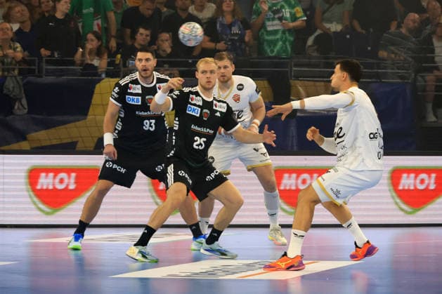 September 16, 2026, GER Germany, Handball, EHF Champions League, September 16, 2026, 2026–2027 season, Berlin, Fuechse Berlin vs. Veszprém HC, Mijajlo Marsenic (Fuechse Berlin) 93, Matthes Langhoff (Fuechse Berlin) 25, Hugo Descat (Veszprém) 9, nordphoto GmbH, Engler Berlin, Max Schmeling Hall, Berlin, Germany Copyright: xNordphotox xEnglerx