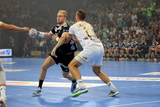 September 16, 2026, GER Germany, Handball, EHF Champions League, September 16, 2026, 2026–2027 season, Berlin, Fuechse Berlin vs. Veszprém HC, Matthes Langhoff (Fuechse Berlin 25), LIGETVARI PATRIK (Veszprém 23), nordphoto GmbH, Engler Berlin, Max Schmeling Hall, Berlin, Germany Copyright: xNordphotox xEnglerx