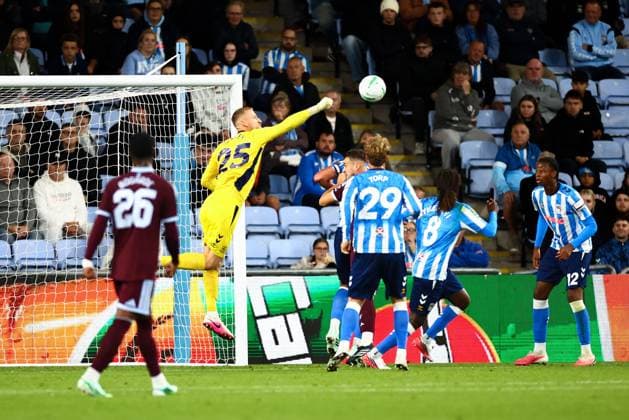 Daniel Bentley of Coventry City Coventry City v Aston Villa, EFL Carabao Cup, Football, Coventry Building Society Arena, Coventry, UK - 16 Sep 2026Coventry Coventry Building Society Arena United Kingdom EDITORIAL USE ONLY No use with unauthorised audio, video, data, fixture lists, club league logos or live services. Online in-match use limited to 120 images, no video emulation. No use in betting, games or single club league player publications.  Copyright: xJamesxMarsh Shutterstockx 17151869t