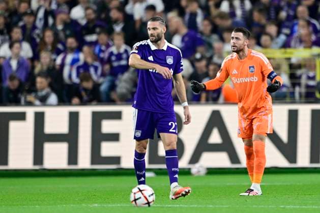 RSC Anderlecht v Olympique Lyon - UEFA Europa League ANDERLECHT, BELGIUM - SEPTEMBER 16 : Coosemans Colin goalkeeper of RSC Anderlecht angry during the UEFA Europa League 2026 27 League Phase MD1 match between RSC Anderlecht and Olympique Lyon on September 16, 2026 in Anderlecht, Belgium, 16 09 2026 Anderlecht Belgium  Copyright: xJanxDexMeuleneirx