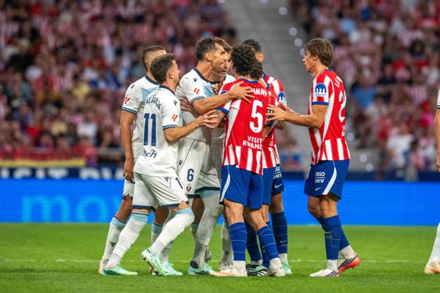 RECORD DATE NOT STATED 16th September 2026; Riyadh Air Metropolitano, Madrid, Spain; Spanish La Liga Football, Atletico Madrid versus Osasuna; Players from both teams in a discussion during the game AdelinaxCobos