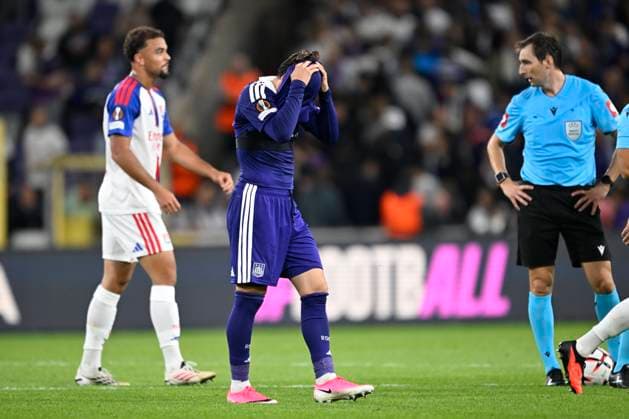 RSC Anderlecht v Olympique Lyon - UEFA Europa League ANDERLECHT, BELGIUM - SEPTEMBER 16 : Cvetkovic Mihajlo forward of RSC Anderlecht looking dejected at half time during the UEFA Europa League 2026 27 League Phase MD1 match between RSC Anderlecht and Olympique Lyon on September 16, 2026 in Anderlecht, Belgium, 16 09 2026 Anderlecht Belgium  Copyright: xNicoxVereeckenx