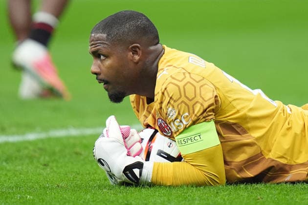 AC Milan s goalkeeper Mike Maignan during the Europa League soccer match between Ac Milan and Benfica at San Siro Stadium in Milan , Italy - September 16 , 2026. - Soccer  Copyright: xSpada LaPressex