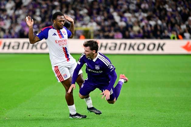 RSC Anderlecht v Olympique Lyon - UEFA Europa League ANDERLECHT, BELGIUM - SEPTEMBER 16 : Openda Lois forward of Olympique Lyonnais, Ambros Lukas midfielder of RSC Anderlecht during the UEFA Europa League 2026 27 League Phase MD1 match between RSC Anderlecht and Olympique Lyon on September 16, 2026 in Anderlecht, Belgium, 16 09 2026 Anderlecht Belgium  Copyright: xJanxDexMeuleneirx