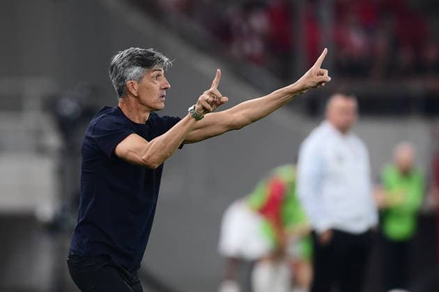 UEFA Europa League - Olympiacos FC vs Jagiellonia BiaÅ‚ystok - Imanol Alguacil Coach of Olympiacos FC in action during the UEFA Europa League Phase matchday 1 soccer match between Olympiacos FC and Jagiellonia BiaÅ‚ystok at the Georgios Karaiskakis Stadium in Piraeus, Greece, 16 September 2026. IMAGO ONE INCH PRODUCTIONS PIRAEUS GREECE Copyright: xONExINCHxPRODUCTIONSx 7088915