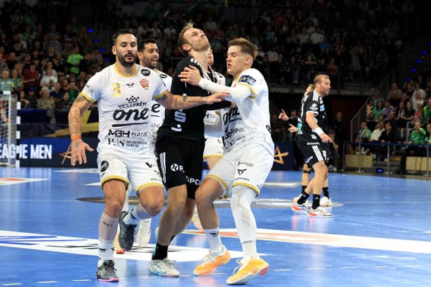 September 16, 2026, GER Germany, Handball, EHF Champions League, September 16, 2026, 2026–2027 season, Berlin, Fuechse Berlin vs. Veszprém HC Mathias Gidsel (Fuechse Berlin) 19, Hugo Descat (Veszprém) 9, Stefan Donic (Veszprém) 44 nordphoto GmbH Engler Berlin Max Schmeling Halle Berlin, Germany Copyright: xNordphotox xEnglerx
