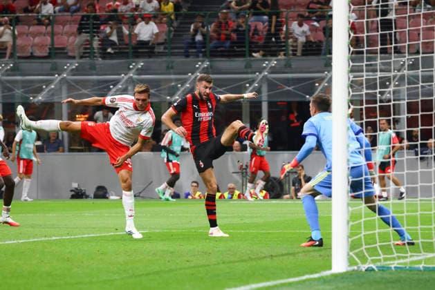 AC Milan v SL Benfica - UEFA Europa League 2026 27 League Phase MD1 Strahinja Pavlovic in action during the UEFA Europa League 2026 27 match between AC Milan and SL Benfica at Giuseppe Meazza in Milan, Italy, on September 16, 2026. Milano Milano Italy  Copyright: xMairoxCinquettix originalFilename:cinquetti-acmilanv260916_npqbh.jpg