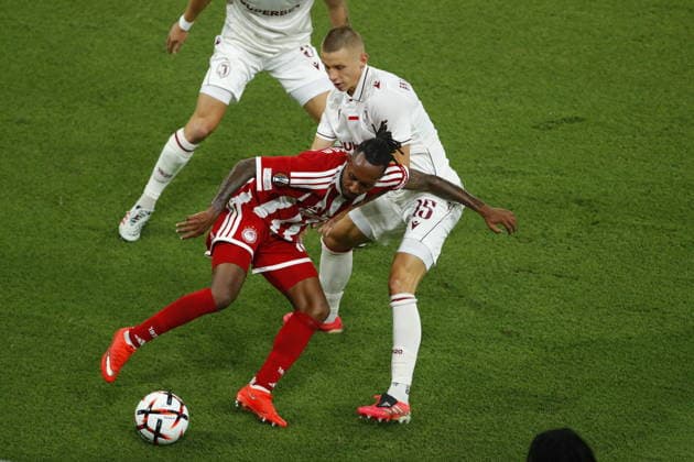 UEFA Europa League - Olympiacos FC vs Jagiellonia BiaÅ‚ystok - Gelson Martins of Olympiacos FC in action against Norbert Wojtuszek of Jagiellonia BiaÅ‚ystok during the UEFA Europa League Phase matchday 1 soccer match between Olympiacos FC and Jagiellonia BiaÅ‚ystok at the Georgios Karaiskakis Stadium in Piraeus, Greece, 16 September 2026. IMAGO ONE INCH PRODUCTIONS PIRAEUS GREECE Copyright: xONExINCHxPRODUCTIONSx 7089109