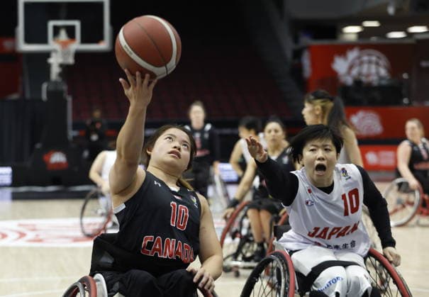 Sport Bilder des Tages #2 September 16, 2026, Ottawa, On, CANADA: Canada s Puisand Lai (10) shoots the ball as Japan s Mayo Hagino (10) reaches during first half of IWBF Wheelchair Basketball World Championships women s quarter-final action in Ottawa on Wednesday, Sept. 16, 2026. Canada News - September 16, 2026  - ZUMAc35_ 20260916_zaf_c35_129 Copyright: xPatrickxDoylex