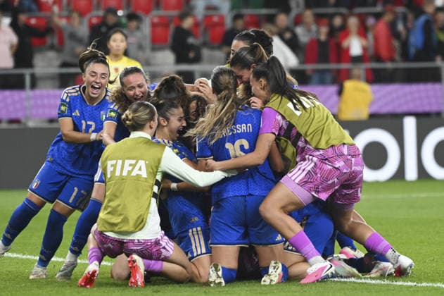 SOCCER - FIFA World Cup, WM, Weltmeisterschaft, Fussball - U-20 Women s - Italy vs. China PR Photo by IPA ABACAPRESS.COM88607375 - The Italian team celebrated after winning the penalty shootout and advancing to the next round of the FIFA U-20 Women s World Cup Round of 16 match between Italy and China PR, held in Sosnowiec, Poland, on September 16, 2026 Sosnowiec Poland  Copyright: xIPAxSport ABACAx