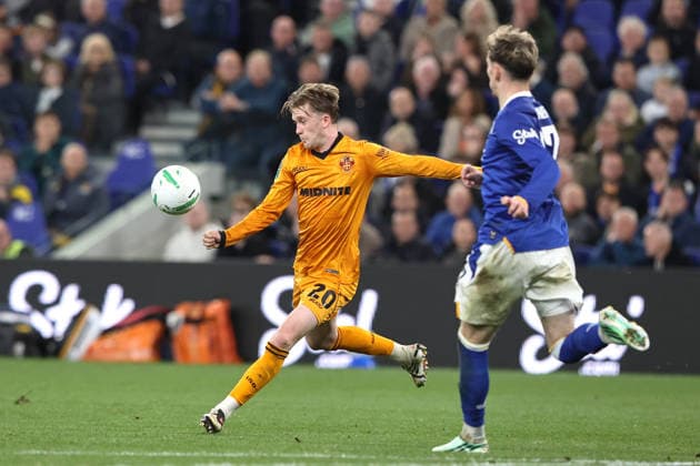 RECORD DATE NOT STATED Tommy Doyle of Wolverhampton Wanderers takes a shot on goal during the Carabao Cup round 3 match Everton vs Wolverhampton Wanderers at Hill Dickinson Stadium, Liverpool, United Kingdom on 16 September 2026 (Photo by Alfie Cosgrove News Images) Copyright: xx