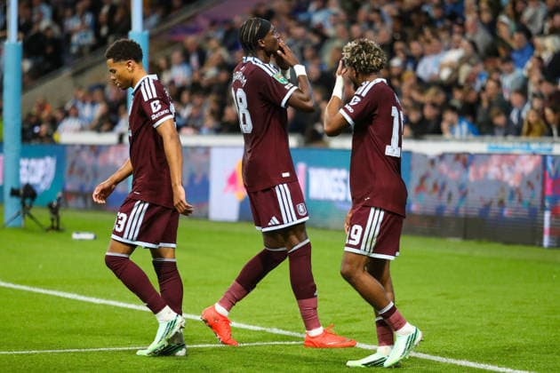 Coventry City v Aston Villa, Carabao Cup Tammy Abraham Of Aston Villa scores a GOAL 1-3 and celebrates during the Coventry City v Aston Villa Carabao Cup 3rd Round match at Coventry Building Society Arena, Coventry, England on 16 September 2026 Credit: Lee Keuneke Every Second Media Editorial use only. All images are copyright Every Second Media Limited. No images may be reproduced without prior permission. All rights reserved. Premier League and Football League images are subject to licensing agreements with Football DataCo Limited. see https: www.football-dataco.com Copyright: xIMAGO EveryxSecondxMediax ESM-2171-0029 LeexKeunekex xEveryxSecondxMediax