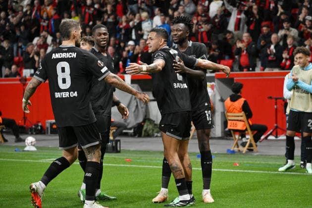 Leverkusen players celebrate Facundo Medina s 2-0 goal for Bayer 04 Leverkusen, September 16, 2026, Soccer UEFA Europa League 2026–2027, Matchday 1, Bayer 04 Leverkusen vs. NK Celje. UEFA regulations prohibit any use of photographs as image sequences and or quasi-video. Leverkusen, BayArena, North Rhine-Westphalia, Germany Team2