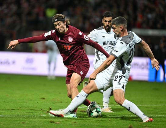 September 16, 2026, xophax, Soccer 3rd Division, Fortuna Cologne vs. SV Wehen Wiesbaden; photo by Bennet Bröger, left: Fortuna; right: Jordy Gillekens, Wehen Wiesbaden
