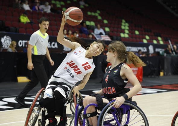 September 16, 2026, Ottawa, On, CANADA: Japan s Chinami Shimizu (12) passes the ball as Canada s Rosie Long (4) tries to block during second half of IWBF Wheelchair Basketball World Championships women s quarter-final action in Ottawa on Wednesday, Sept. 16, 2026. Canada News - September 16, 2026  - ZUMAc35_ 20260916_zaf_c35_154 Copyright: xPatrickxDoylex