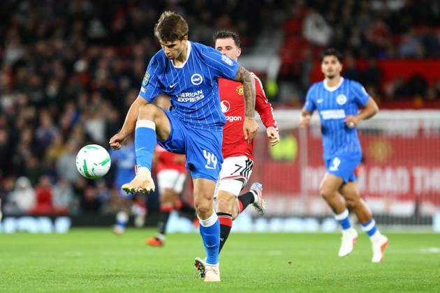 MANCHESTER, ENGLAND, SEPTEMBER 16: Luka Vuskovic of Brighton & Hove Albion passes the ball during a Carabao Cup Third Round match between Manchester United, ManU and Brighton & Hove Albion at the Old Trafford on September 16, 2026 in York, England. (Photo by Zach Forster Sports Press Photo) Copyright: xZachxForster SportsxPressxPhotox Sportspressphoto_SPR233154