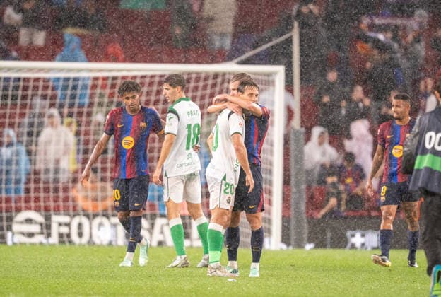 ESP LaLiga EA Sports FC Barcelona vs. Racing Santander Sergio Canales of Racing de Santander and Dani Olmo of FC Barcelona during the LaLiga EA Sports match between FC Barcelona and Racing Santander played at Spotify Camp Nou Stadium in Barcelona on September 16, 2026, in Spain. Spanish Soccer Copyright: xAgenciaxLOFx