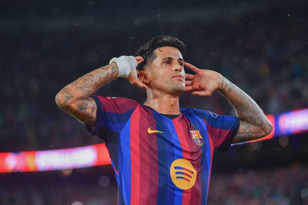 Sport Bilder des Tages #2 FC Barcelona, Barca v REAL RACING CLUB SPOTIFY CAMP NOU. BARCELONA Sep 16,2026 FC BARCELONA vs REAL RACING CLUB SANTANDER SEP 16 ,2026 Joao Cancelo (2) of FC Barcelona celebrates scoring his team s third goal during the match between FC Barcelona and Real Racing Club corresponding to the sixth day of La Liga EA Sports at at Spotify Camp Nou in Barcelona, Spain. Barcelona ESP Copyright: xS.xRosx
