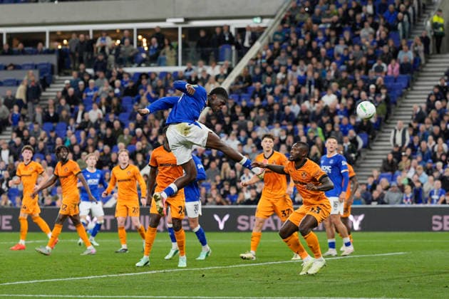 Everton v Wolverhampton Wanderers, Carabao Cup Thierno Barry of Everton heads toward the Wolverhampton Wanderers goal during the Everton v Wolverhampton Wanderers Carabao Cup 3rd Round match at the Hill Dickinson Stadium, Liverpool, England on 16 September 2026 Credit: Steve Flynn Every Second Media Editorial use only. All images are copyright Every Second Media Limited. No images may be reproduced without prior permission. All rights reserved. Premier League and Football League images are subject to licensing agreements with Football DataCo Limited. see https: www.football-dataco.com Copyright: xIMAGO EveryxSecondxMediax ESM-2166-0100 StevexFlynnx xEveryxSecondxMediax