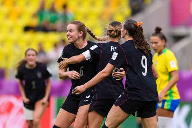 Brazil v United States - FIFA U-20 Women s World Cup Katowice, Poland - September 16: Ainsley McCammon of United States (L) celebrates her goal with teammates during the FIFA U-20 Women s World Cup Round of 16 match between Brazil and United States at Arena Katowice on September 16, 2026 in Katowice, Poland Copyright: xLatinxSportxImagesx