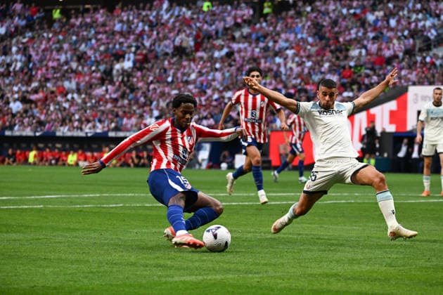 September 16, 2026, Madrid, Madrid, Spain: Atletico Madrid s Canadian forward Jonathan David during the LaLiga EA Sports football match between Atletico de Madrid and CA Osasuna at Riyadh Air Metropolitano in Madrid, Spain, on September 16, 2026. Madrid Spain - ZUMAd308 20260916_zsp_d308_010 Copyright: xJuanxCarlosxLucasx