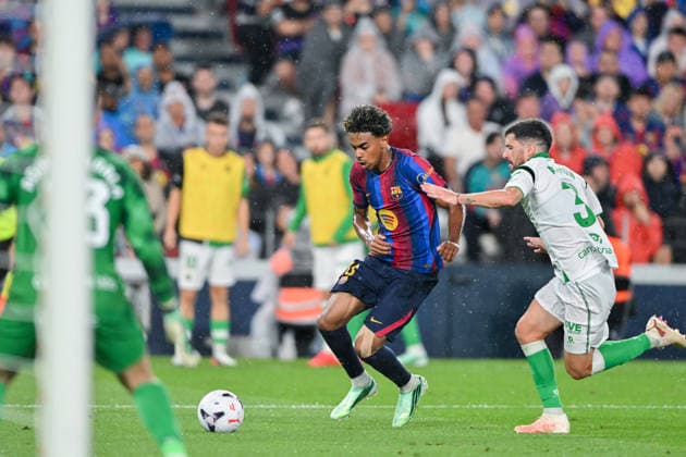 FC Barcelona, Barca v REAL RACING CLUB SPOTIFY CAMP NOU. BARCELONA Sep 16,2026 FC BARCELONA vs REAL RACING CLUB SANTANDER SEP 16 ,2026 Lamine Yamal (10) of FC Barcelona during the match between FC Barcelona and Real Racing Club corresponding to the sixth day of La Liga EA Sports at at Spotify Camp Nou in Barcelona, Spain. Barcelona ESP Copyright: xS.xRosx