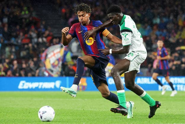 FC Barcelona, Barca v Real Racing Club de Santander - LaLiga EA Sports 2026 27 Lamine Yamal and Maguette Gueye play during the match between FC Barcelona and Real Racing Club de Santander, corresponding to week 6 of LaLiga EA Sports 2026-27, played at the Spotify Camp Nou in Barcelona, on September 16, 2026. Barcelona Barcelona Spain  Copyright: xUrbanandsportx originalFilename:valls-fcbarcel260916_nphKS.jpg