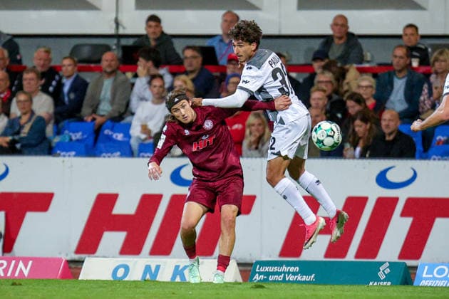 September 16, 2026, xsefx, Soccer, SC Fortuna Köln vs. SV Wehen Wiesbaden, 3rd Division, South Division, Matchday 6, 2026–2027 Season: Bennit Bröger (Fortuna Cologne, No. 38) in a tackle against Raul Paula (SV Wehen Wiesbaden, No. 32). DFB regulations prohibit any use of photographs as image sequences and or quasi-video. North Rhine-Westphalia, Germany