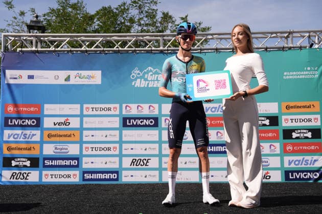 Italy s Matteo Scalco of the XDS Astana Development Team at the National Youth Card awards ceremony during the Giro d™Abruzzo, stage 3 from Oricola - Piana del Cavaliere to San Benedetto dei Marsi (159 km) - Abruzzo, Italy - Thursday, September 17, 2026. - cycling.  Copyright: xMassimoxPaolone LaPressex